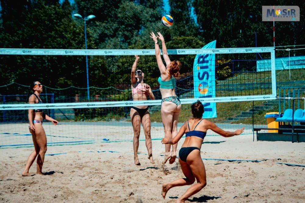 Zwycięzcy I Mistrzostw Polski Amatorów w Siatkówce Plażowej wyłonieni w Mysłowicach - fotoreportaż