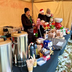 Bożonarodzeniowy Kiermasz w Larysz-Hajdowizna – ognisko, kolędowanie i magia świąt