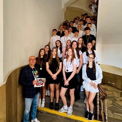 Uroczyste wręczenie medali sportowcom z klas 7–8 Szkoły Podstawowej nr 6