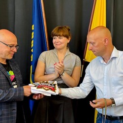 Uroczyste wręczenie medali sportowcom z klas 7–8 Szkoły Podstawowej nr 6