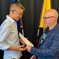 Uroczyste wręczenie medali sportowcom z klas 7–8 Szkoły Podstawowej nr 6
