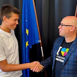 Uroczyste wręczenie medali sportowcom z klas 7–8 Szkoły Podstawowej nr 6