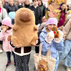 „Kapibary Jesieniary na Rynek”