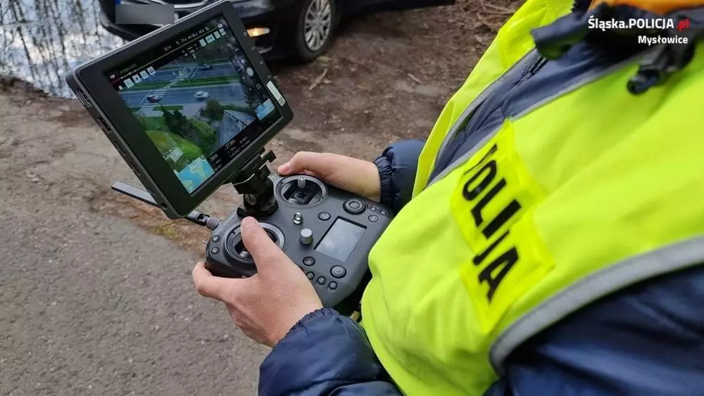 "Bezpieczny Pieszy" z wykorzystaniem policyjnego drona w Mysłowicach / fot. KMP Mysłowice