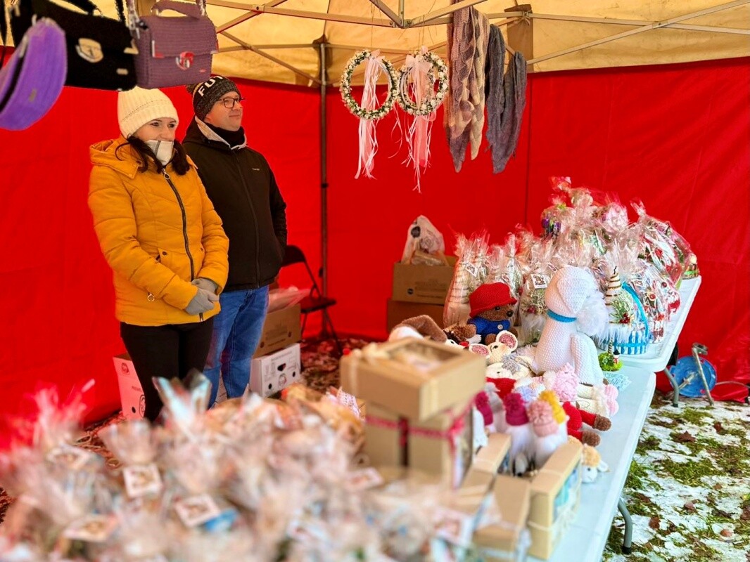 Bożonarodzeniowy Kiermasz w Larysz-Hajdowizna – ognisko, kolędowanie i magia świąt
