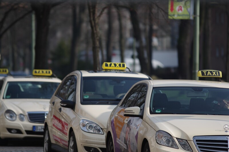 Dla niemobilnych. Rozwój taksówkarski współcześnie