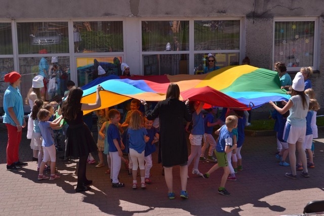 Dzie&#324; dziecka w bibliotece (fotorelacja)