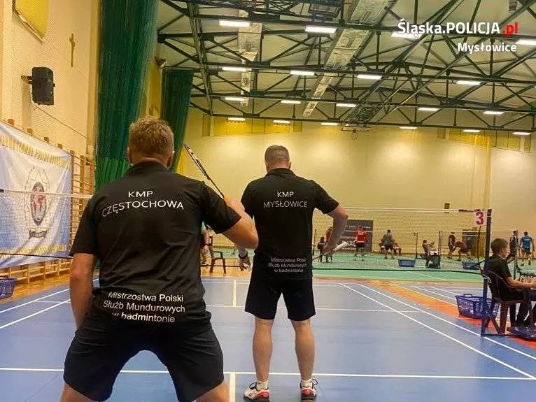 Mysłowicki dzielnicowy Mistrzem Polski Służb Mundurowych w Badmintonie! / fot. KMP Mysłowice
