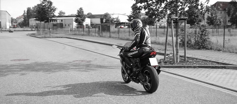 Ochraniacze motocyklowe - czym się kierować przy wyborze?