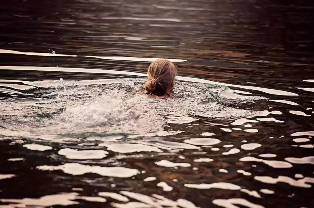 Pamiętaj o bezpieczeństwie nad wodą! Jakie są zasady bezpiecznej kąpieli? / fot. Pixabay