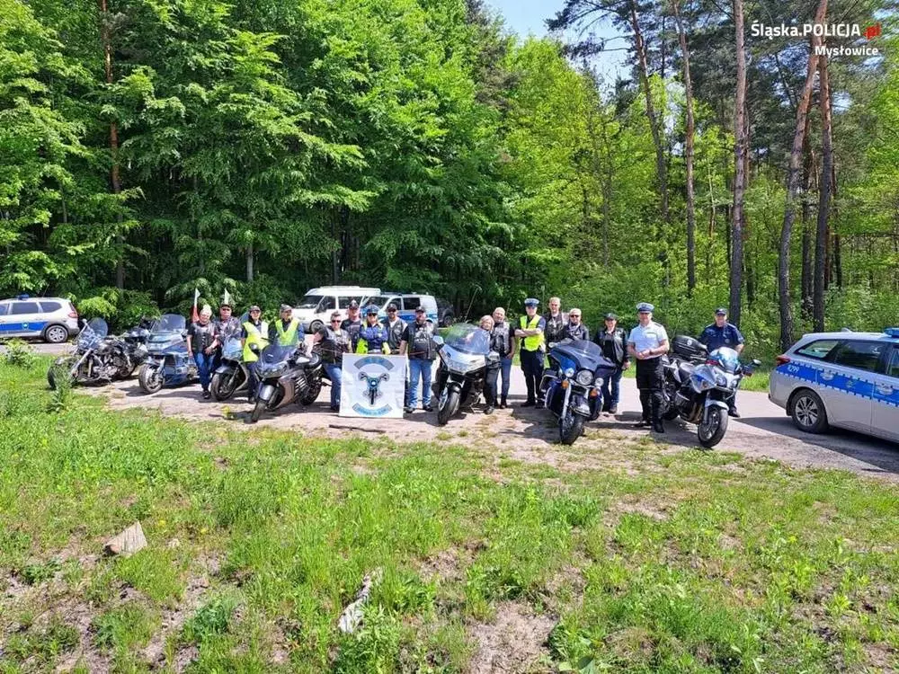 Patrz w lusterka. Wspólne działania Policji, Grupy Motocyklowej i Straży Miejskiej / fot. KMP Mysłowice