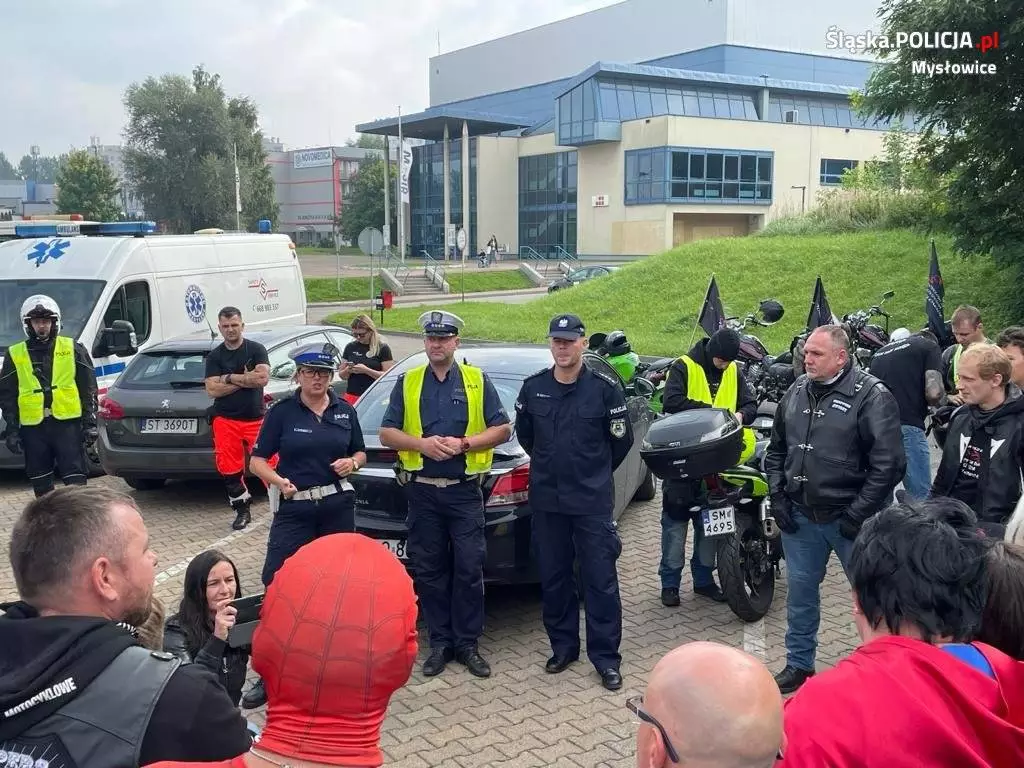 Policjanci zabezpieczali przejazd motocyklistów / fot. KMP Mysłowice