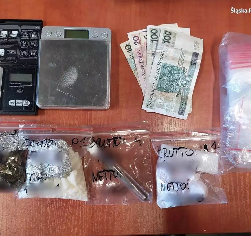 Policjanci zatrzymali 36-latka z narkotykami w jego mieszkaniu!