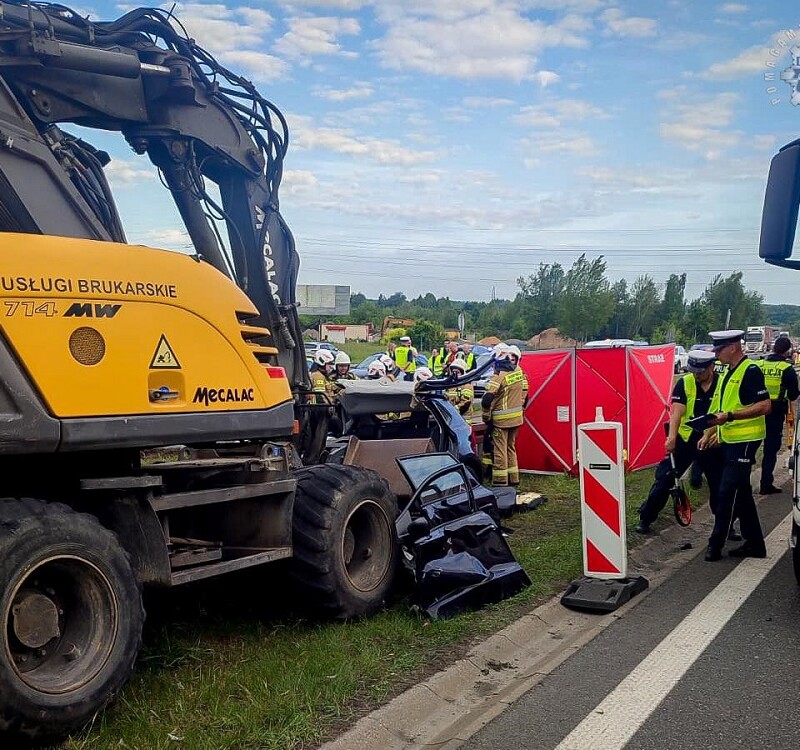 Tragiczny wypadek na A4 w Mysłowicach – zginął 37-latek, trójka pasażerów w szpitalu