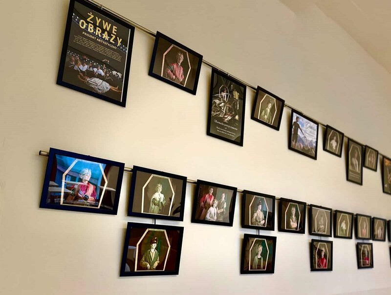 Uczniowie odtworzyli dzieła mistrzów – niezwykła wystawa