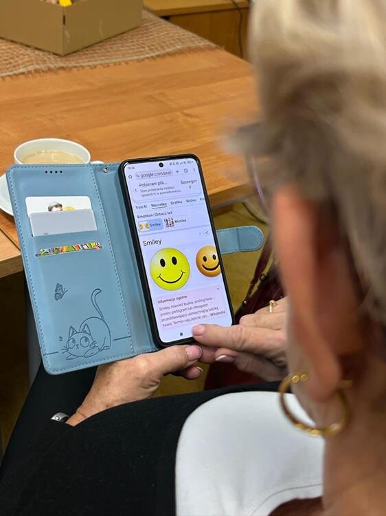 „Uśmiechnij się” - warsztaty dla seniorów / fot. MBP Mysłowice