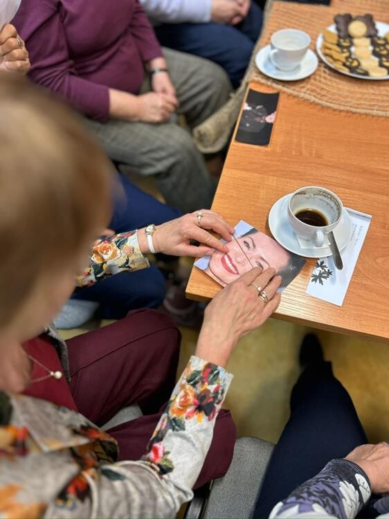 „Uśmiechnij się” - warsztaty dla seniorów / fot. MBP Mysłowice